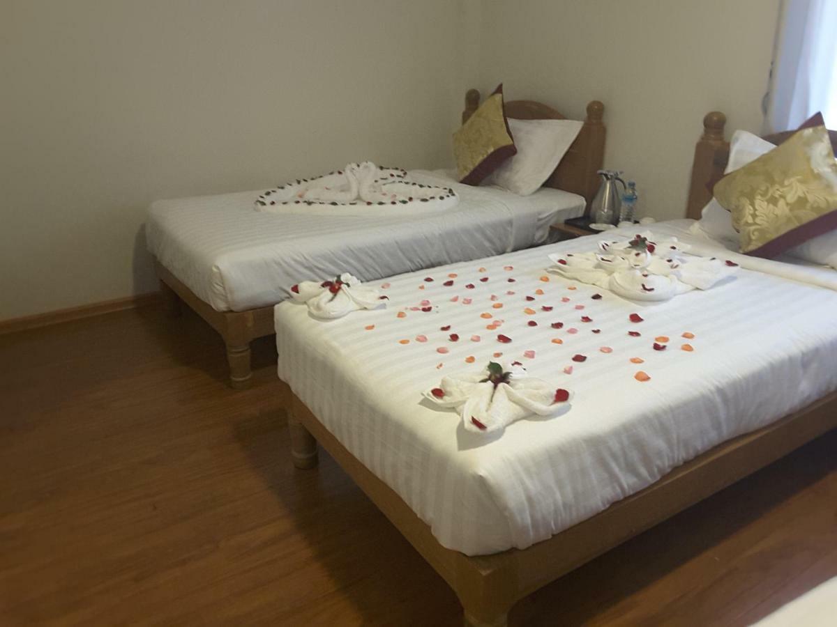 A Little Bit Of Bagan Hotel Extérieur photo