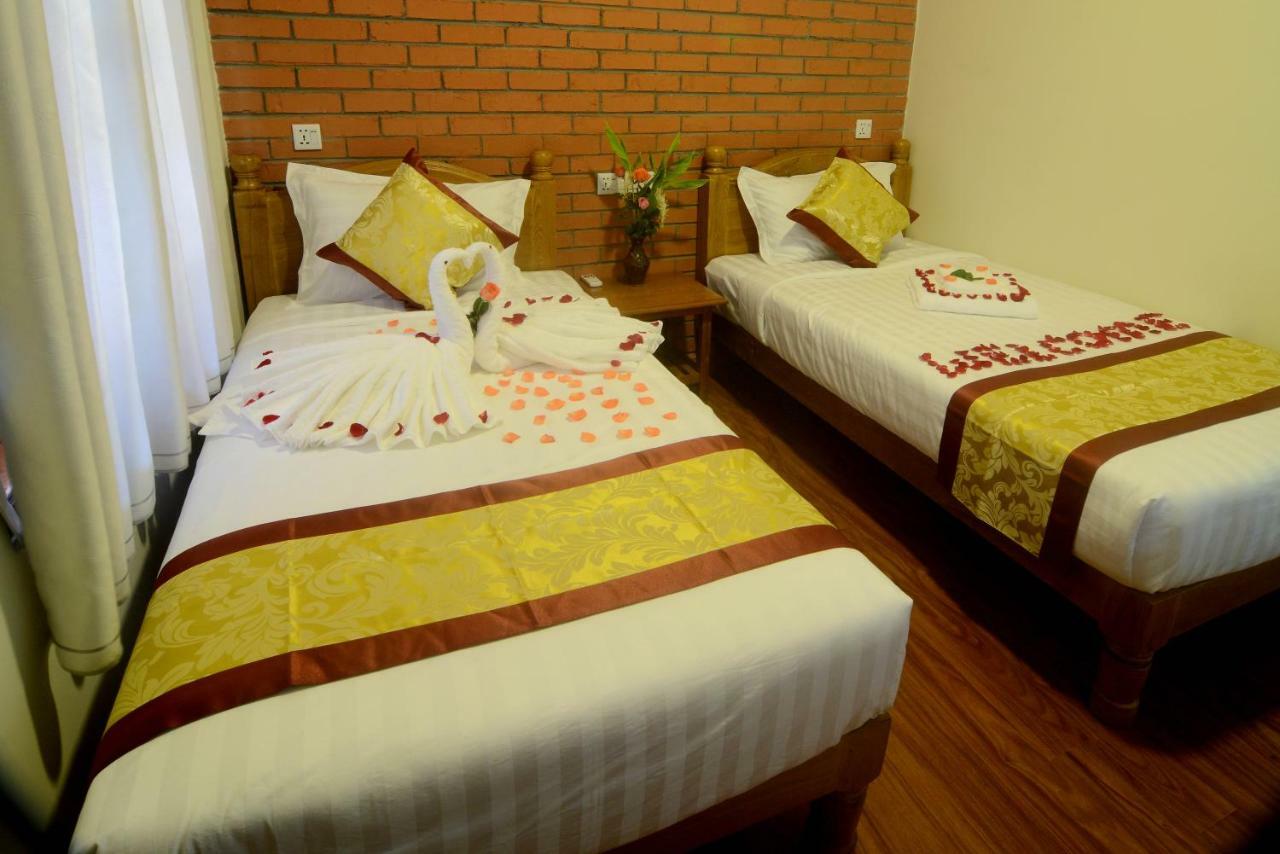 A Little Bit Of Bagan Hotel Extérieur photo